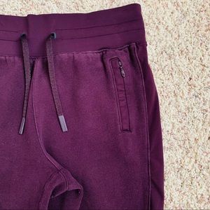 LuluLemon joggers SIZE 4